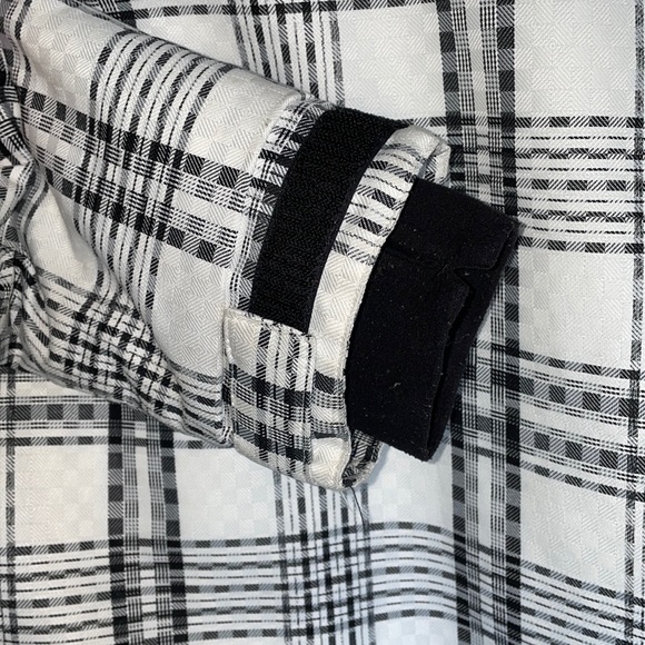 Powder Room Snowboarding Jacket - Picture 5 of 8